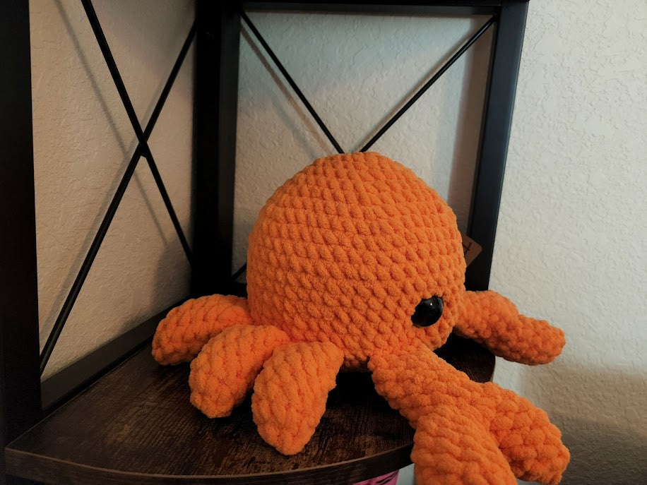 Crab plushie/stuffed animal